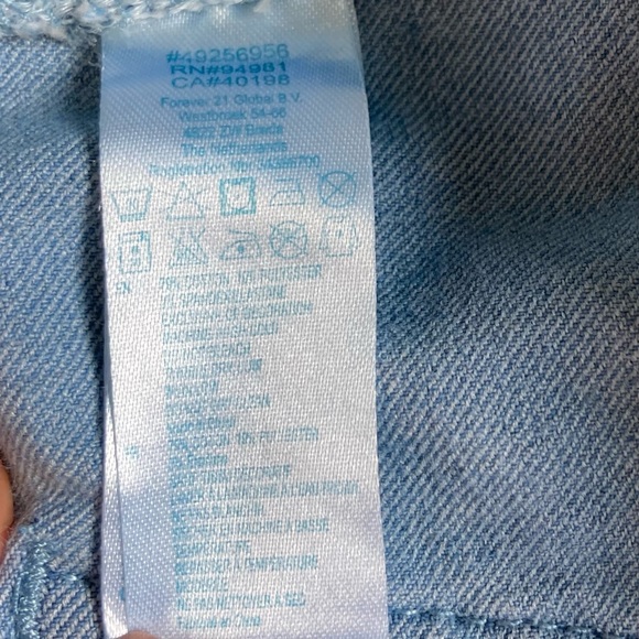Forever 21 Premium Denim Shorty Shorts Blue Jeans Womens Size 26 - Picture 11 of 16